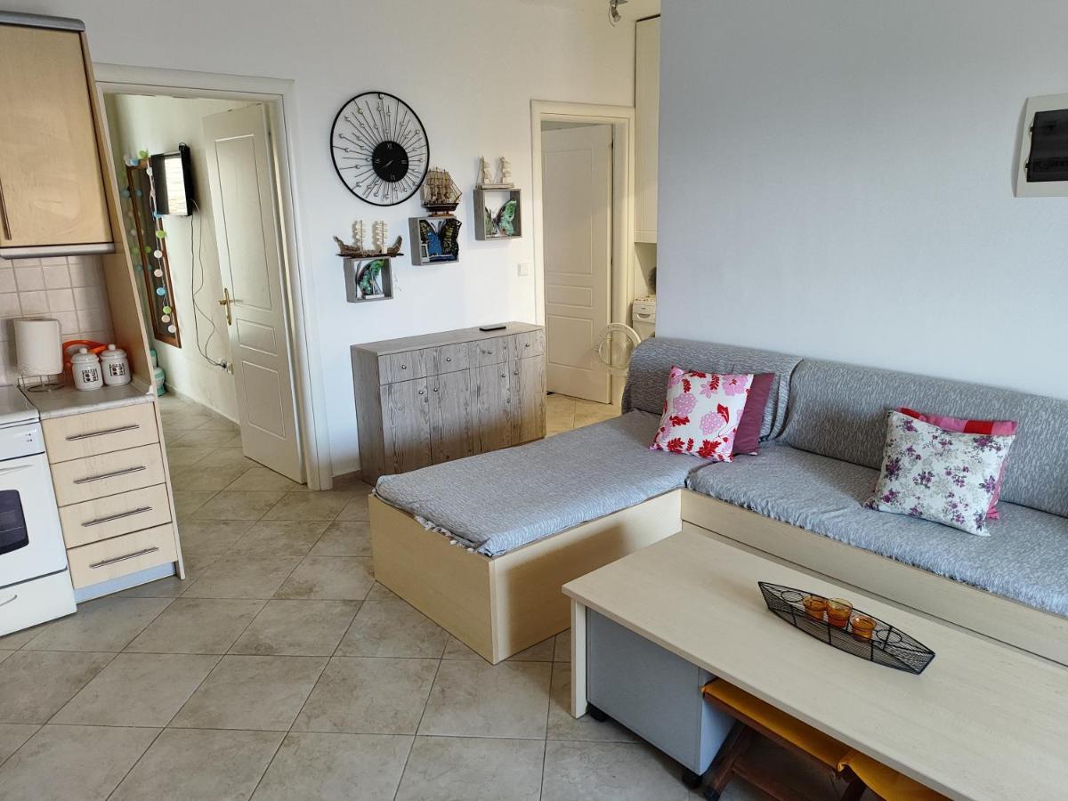 Λελα Apartment Kриопиги Екстериор снимка